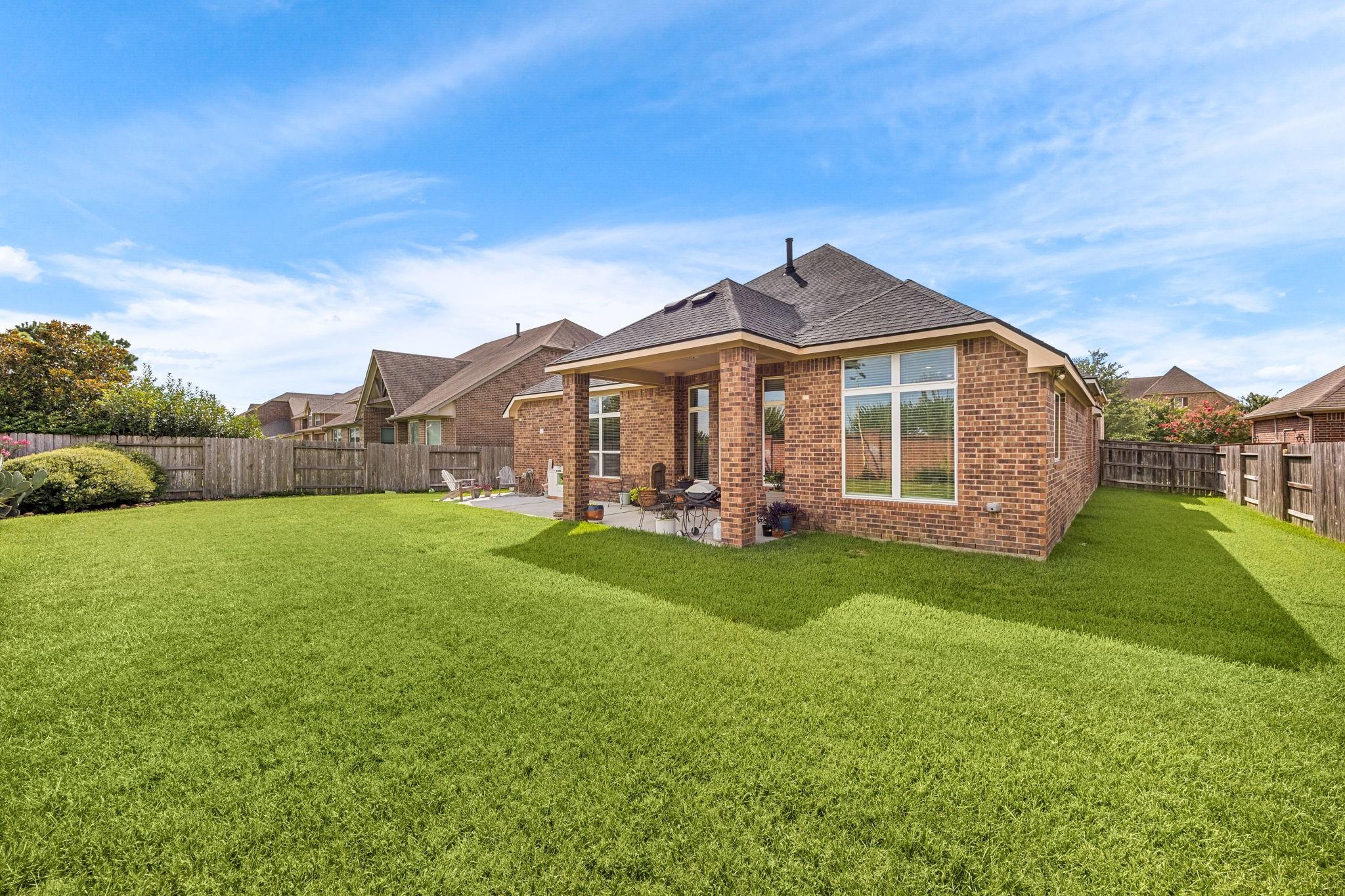 25819 Oakwood Knoll Drive