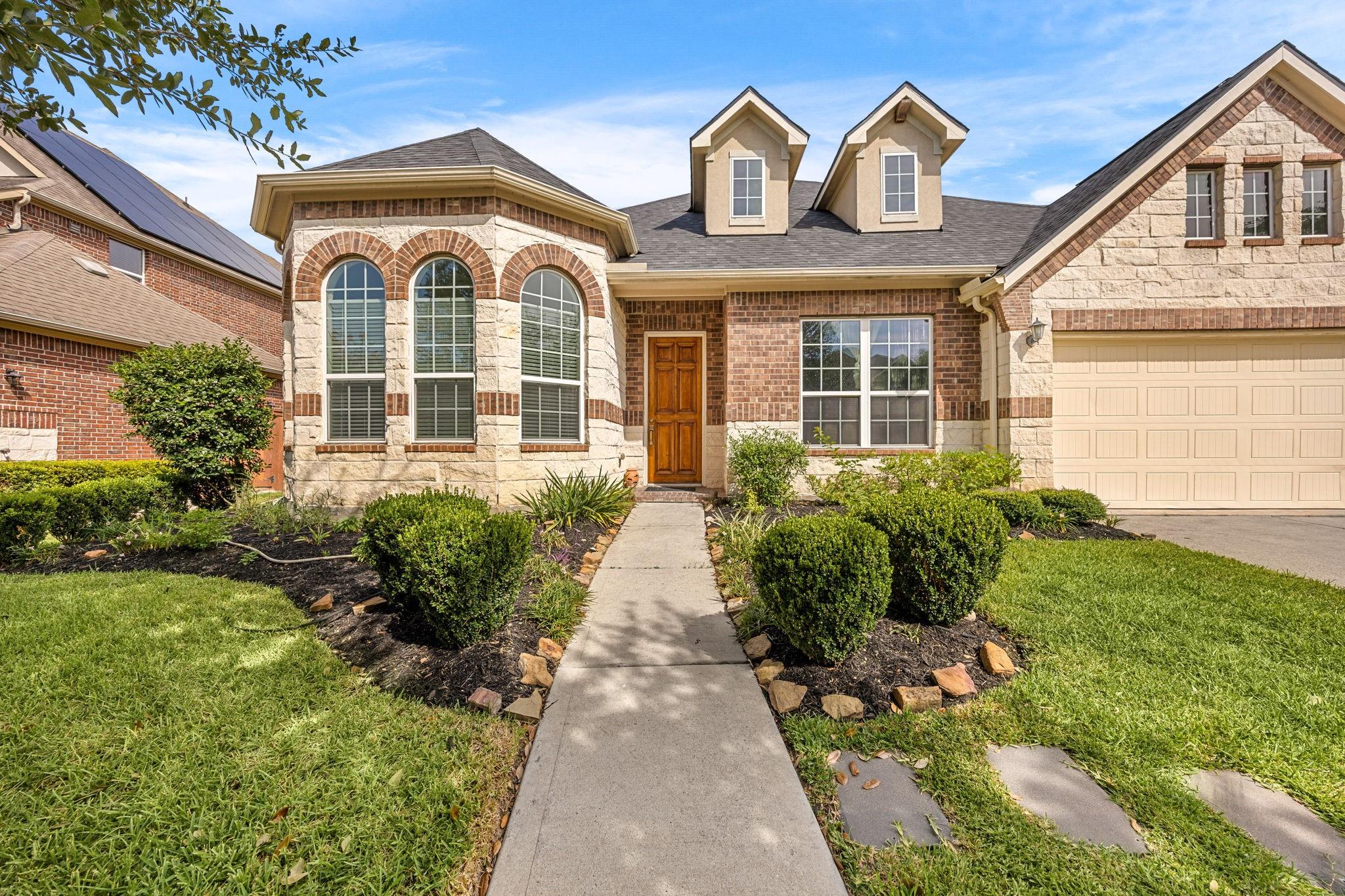 25819 Oakwood Knoll Drive