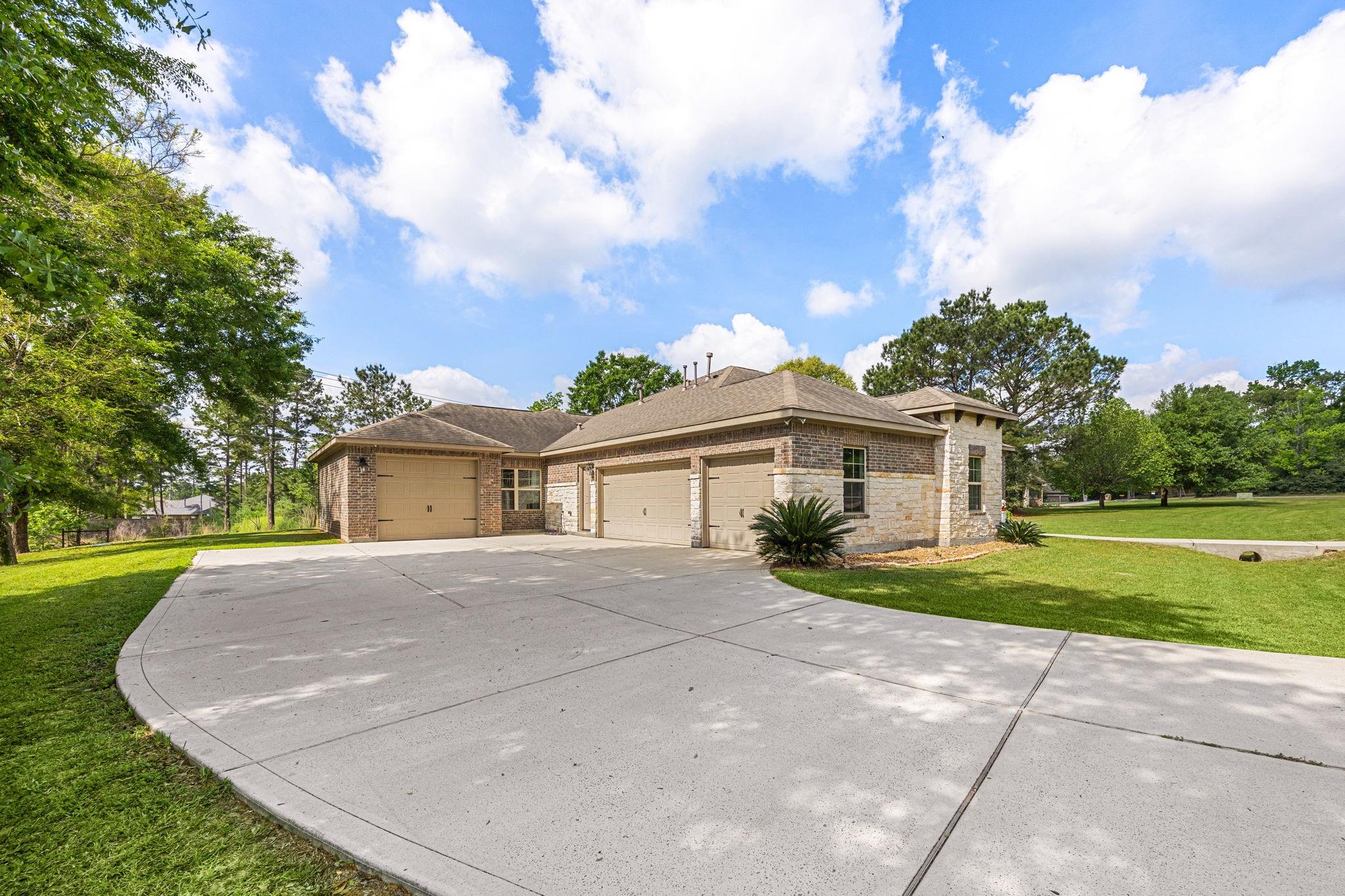 8992 Wind Jammer Lane