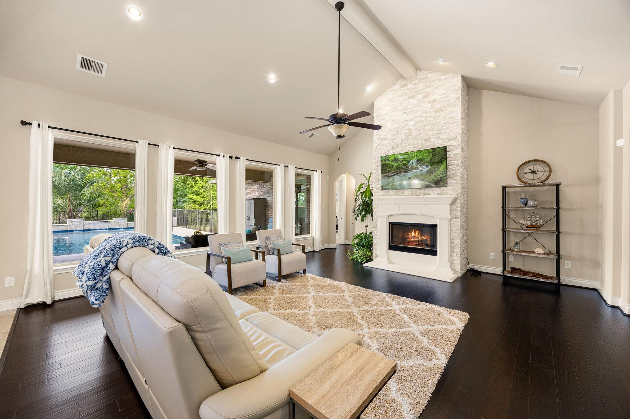 8992 Wind Jammer Lane