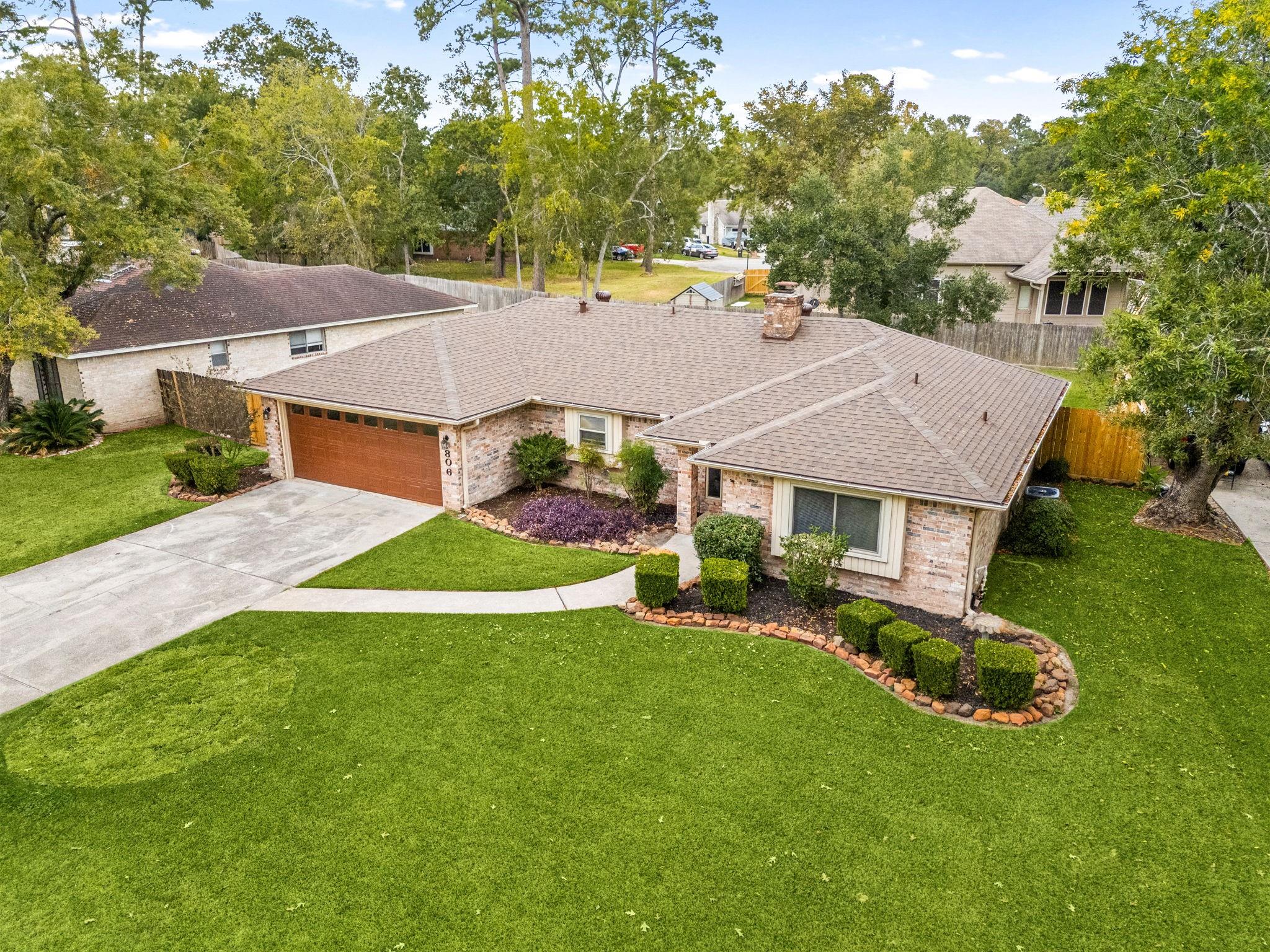 806 S Hyannis Port Street