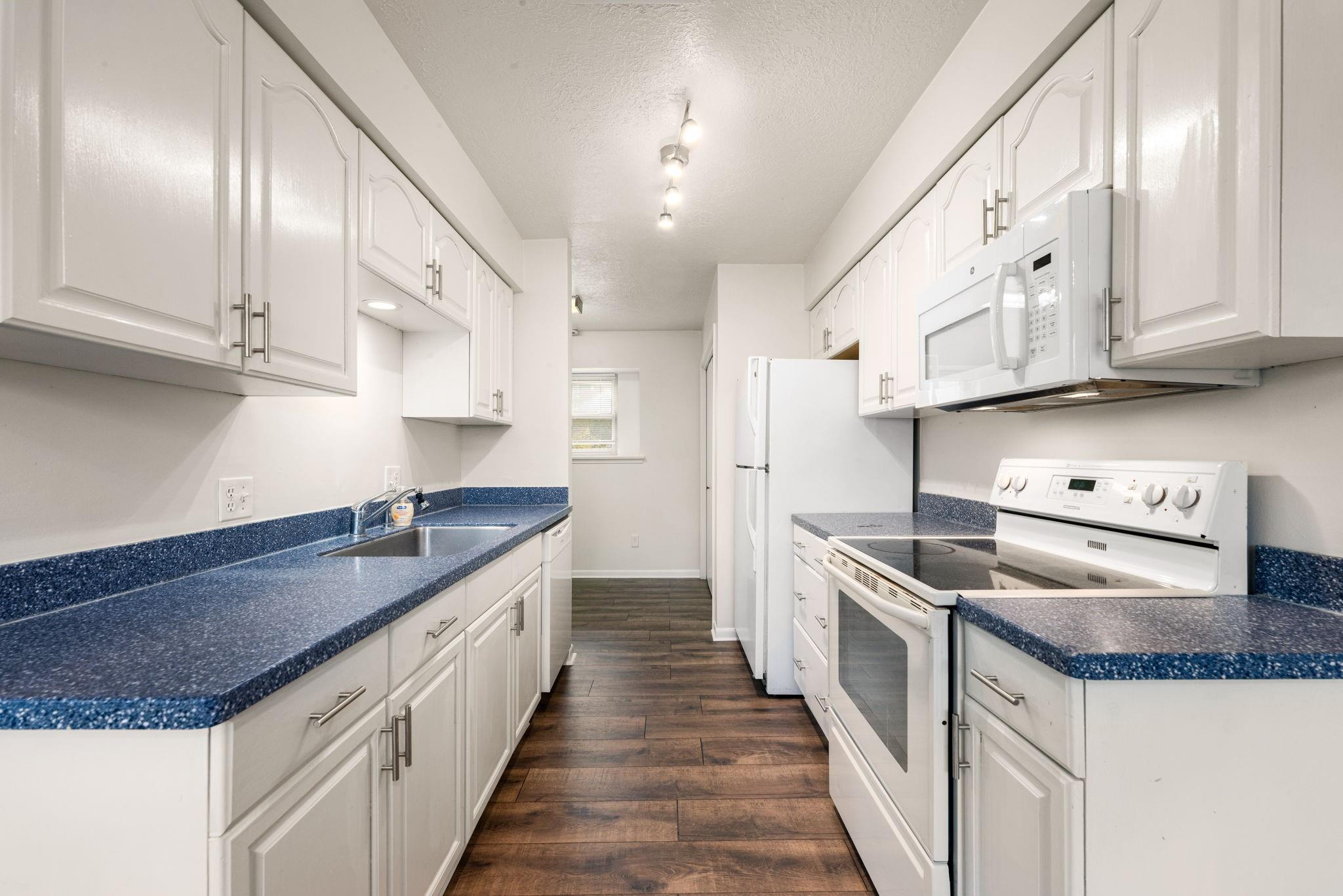 806 S Hyannis Port Street