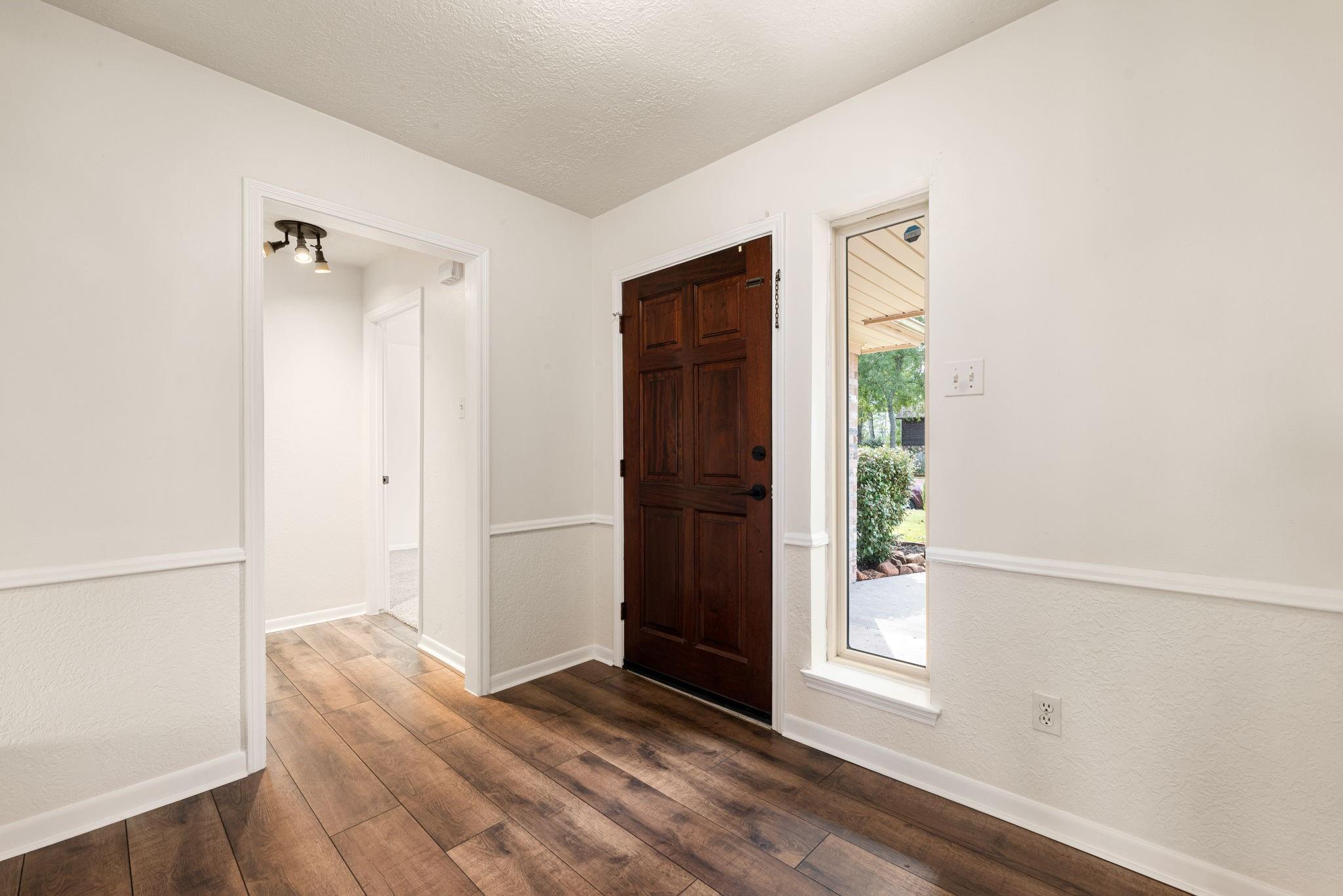 806 S Hyannis Port Street