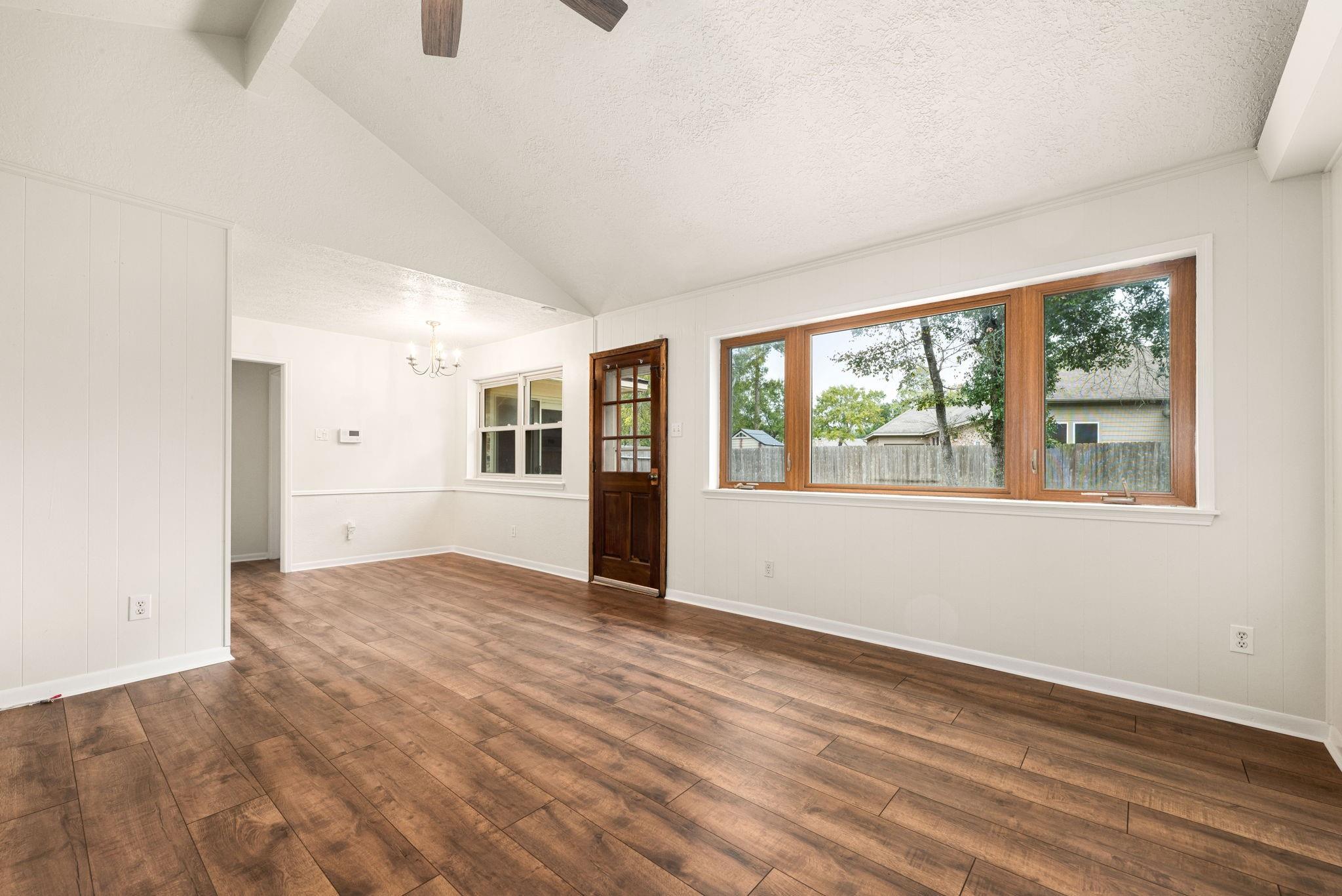 806 S Hyannis Port Street