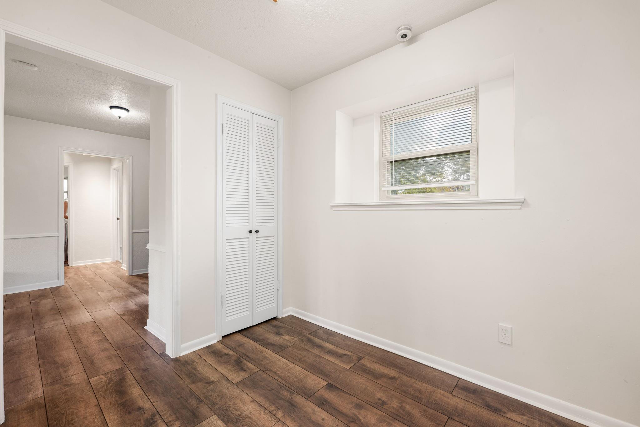 806 S Hyannis Port Street