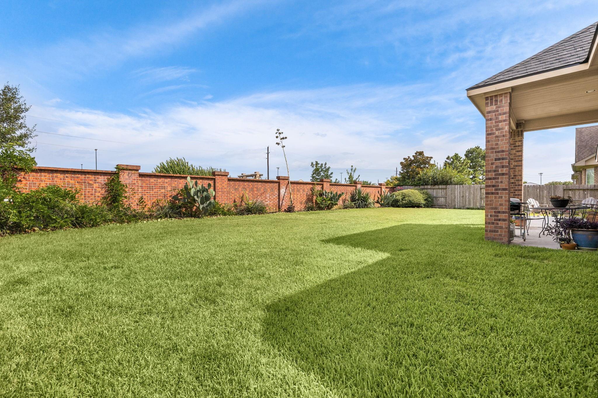 25819 Oakwood Knoll Drive