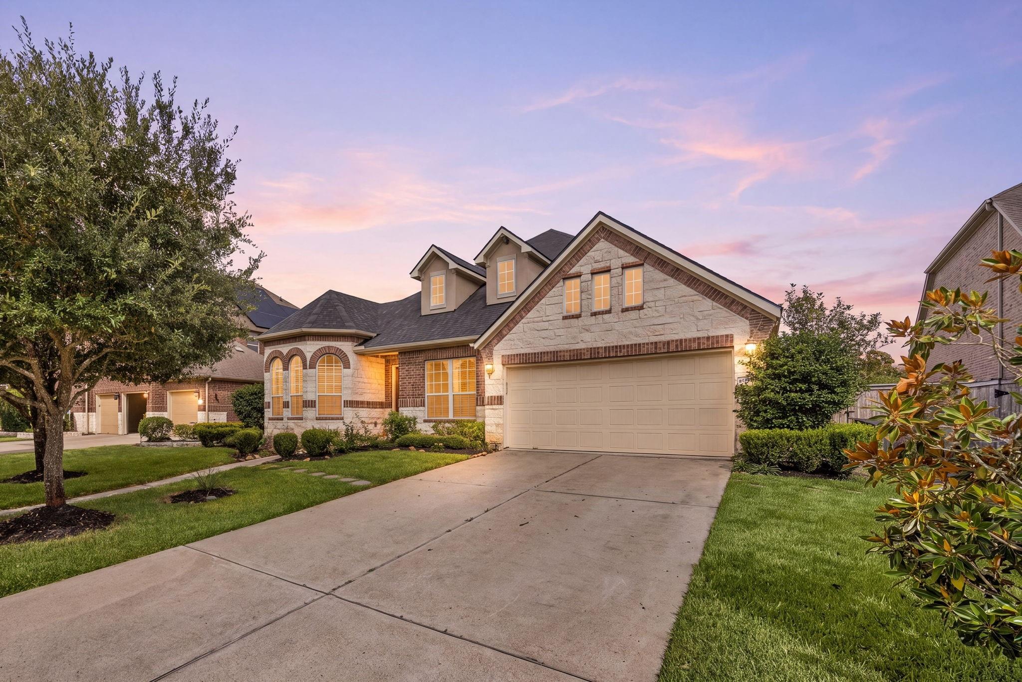 25819 Oakwood Knoll Drive