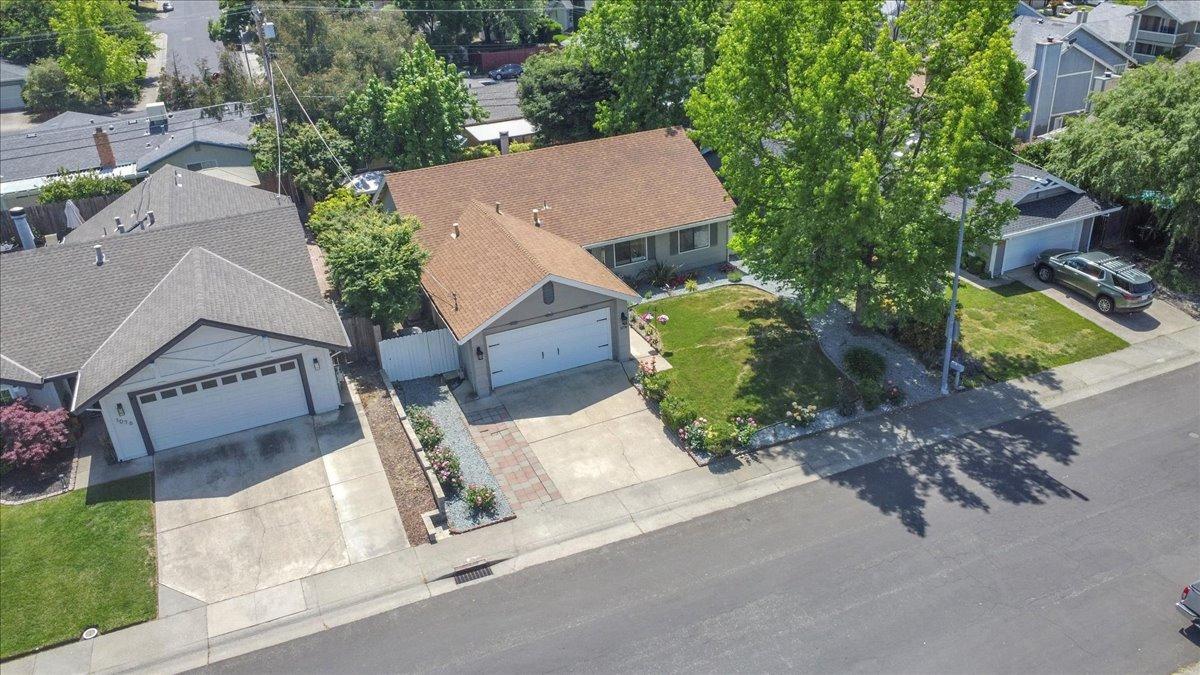 1074 Windermere Avenue