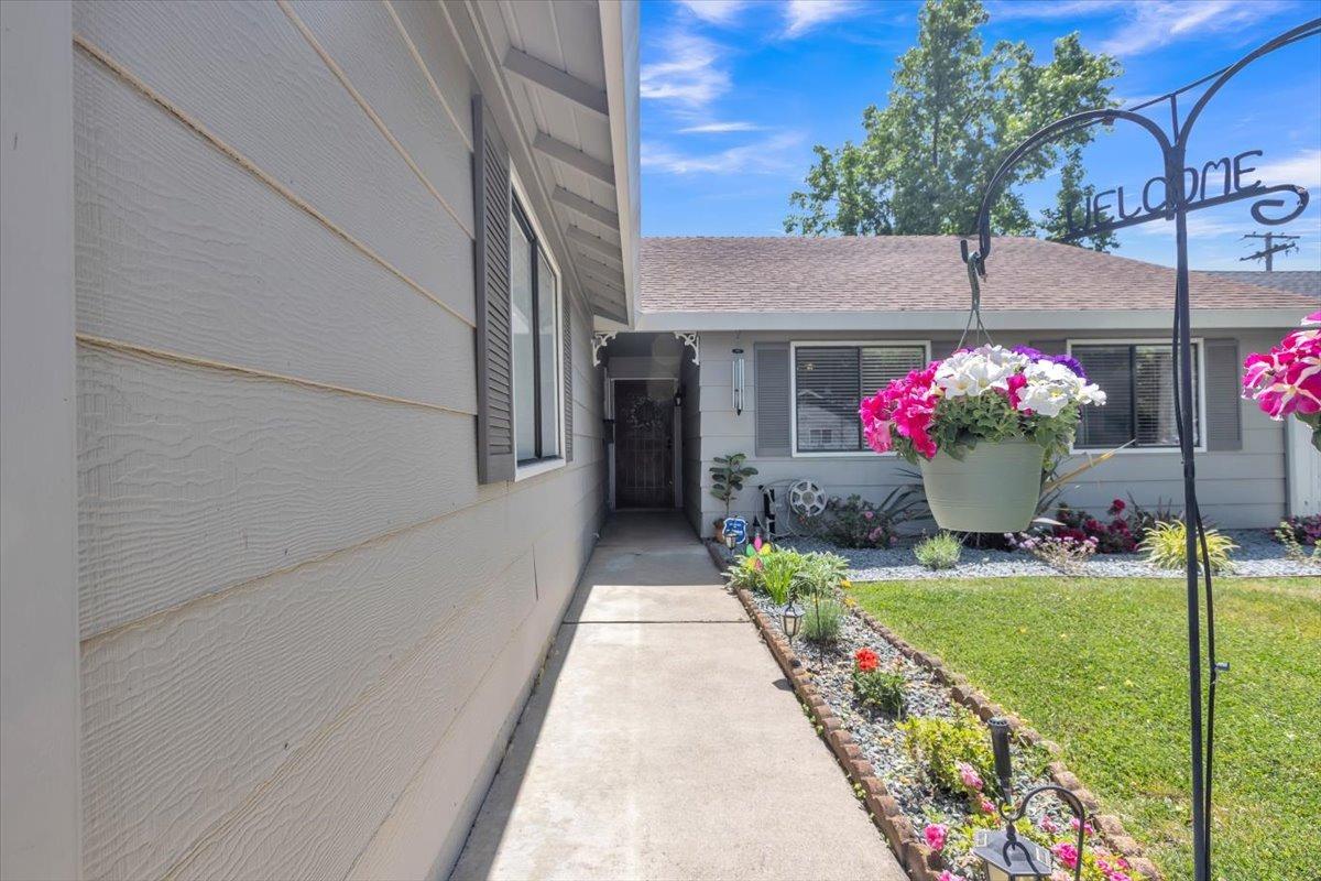 1074 Windermere Avenue