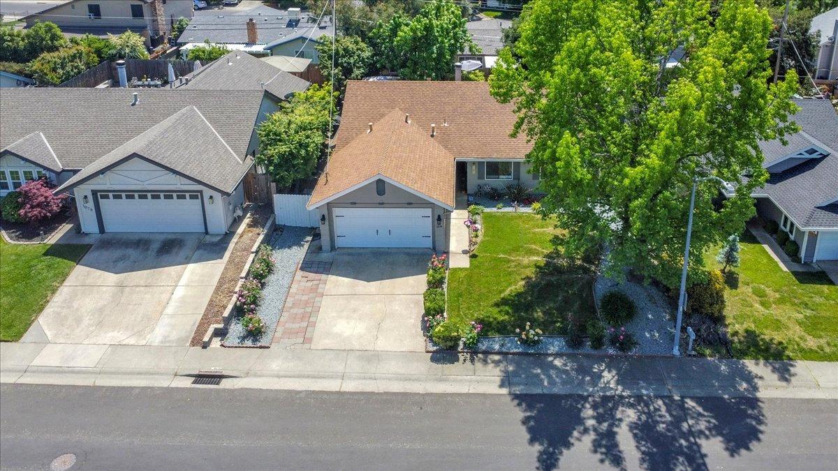 1074 Windermere Avenue