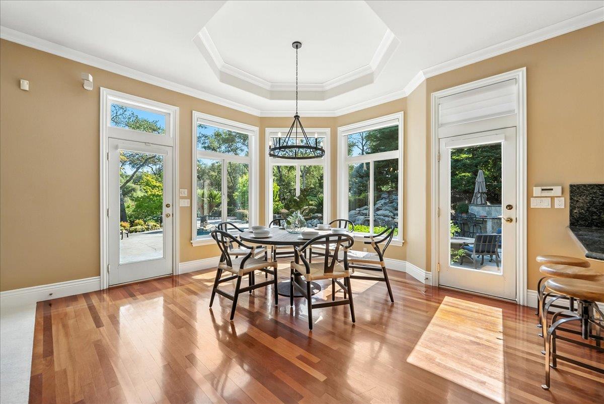 5713 Via Montecito