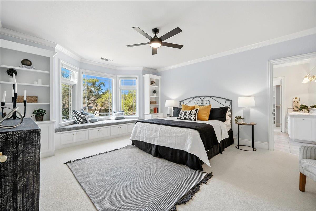 5713 Via Montecito