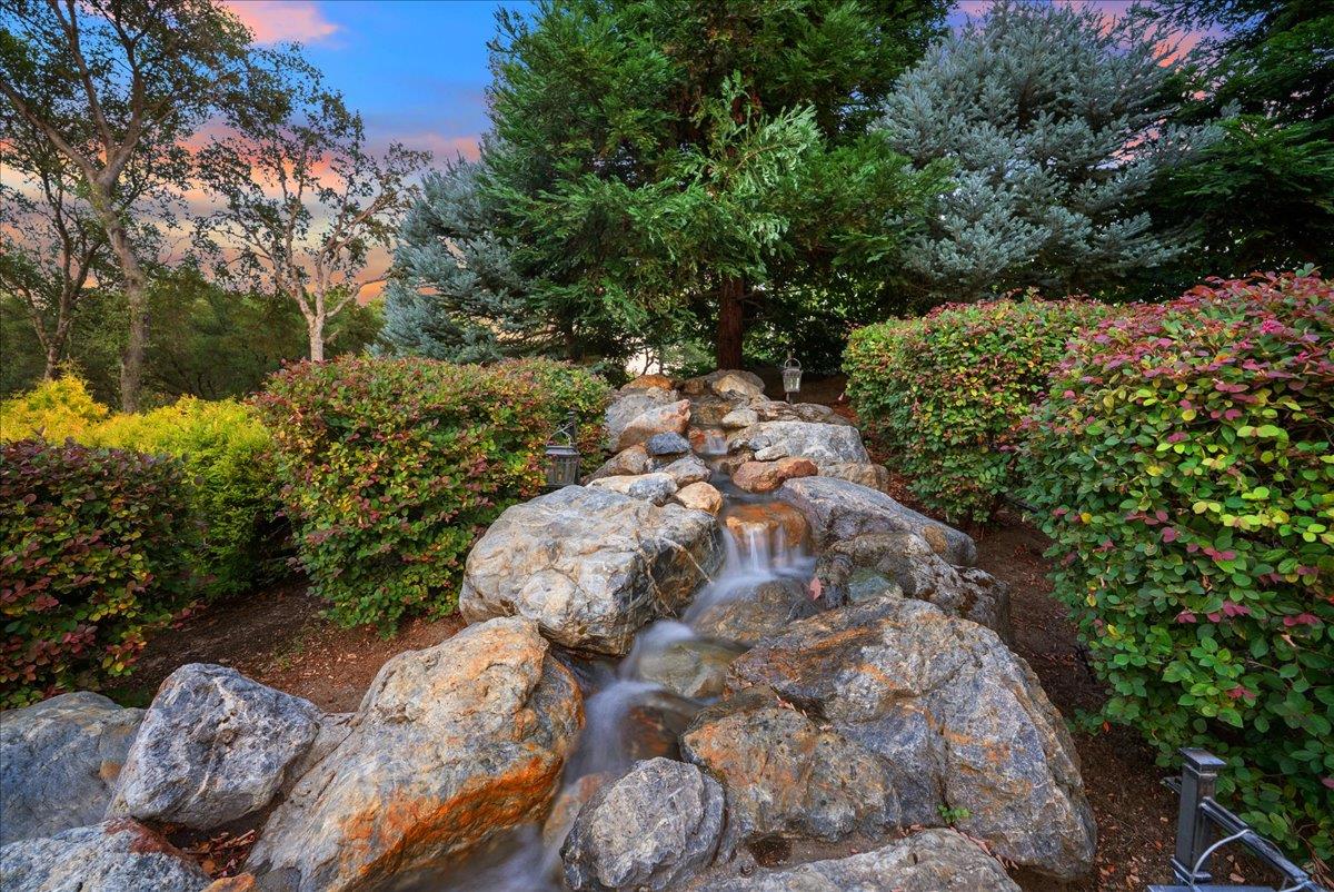 5713 Via Montecito