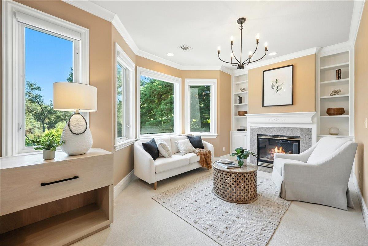 5713 Via Montecito