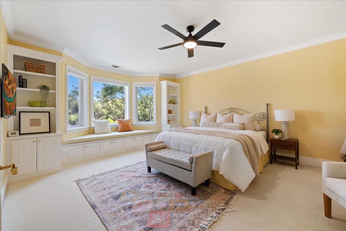 5713 Via Montecito