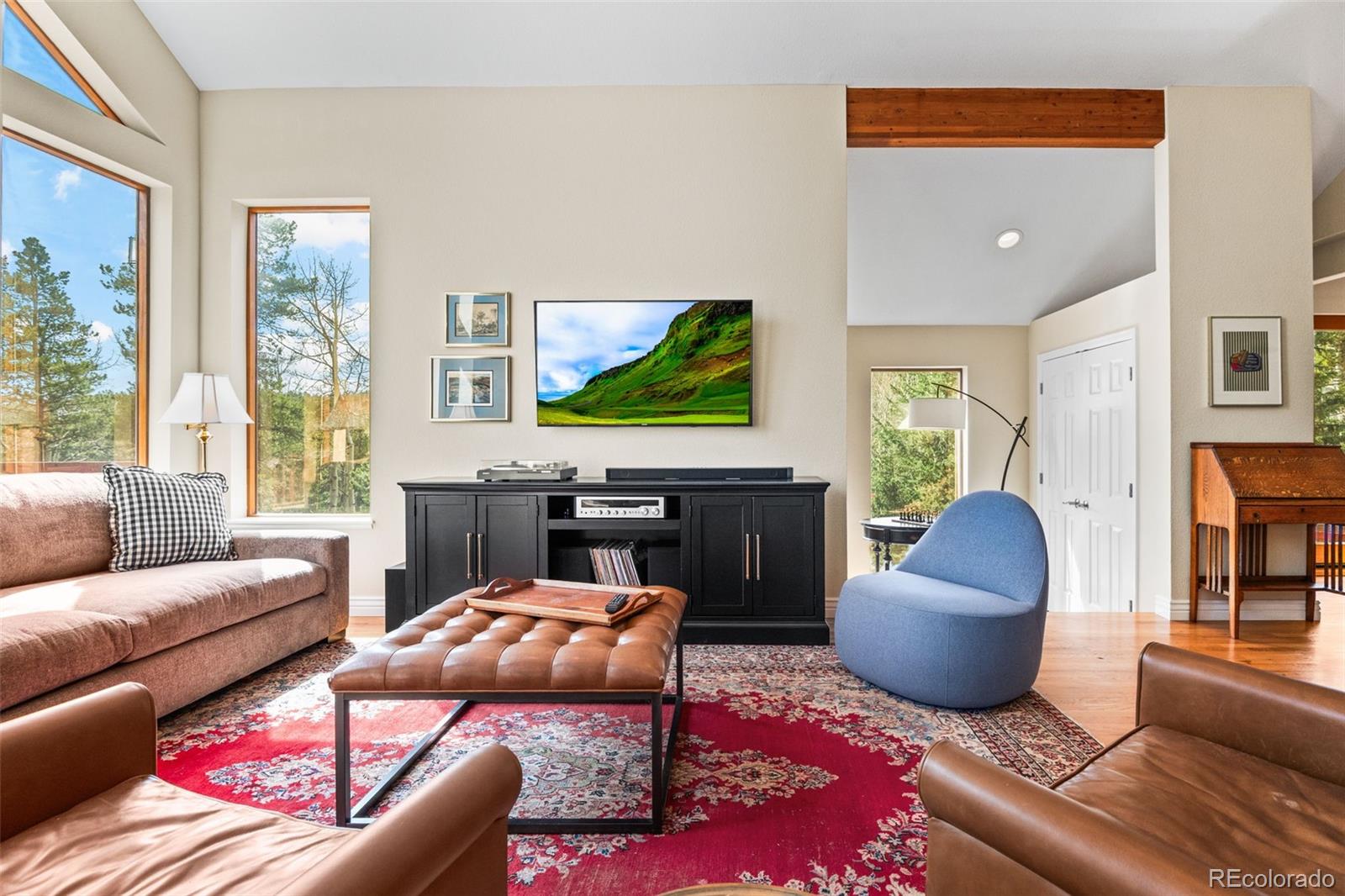330 Lodgepole Drive