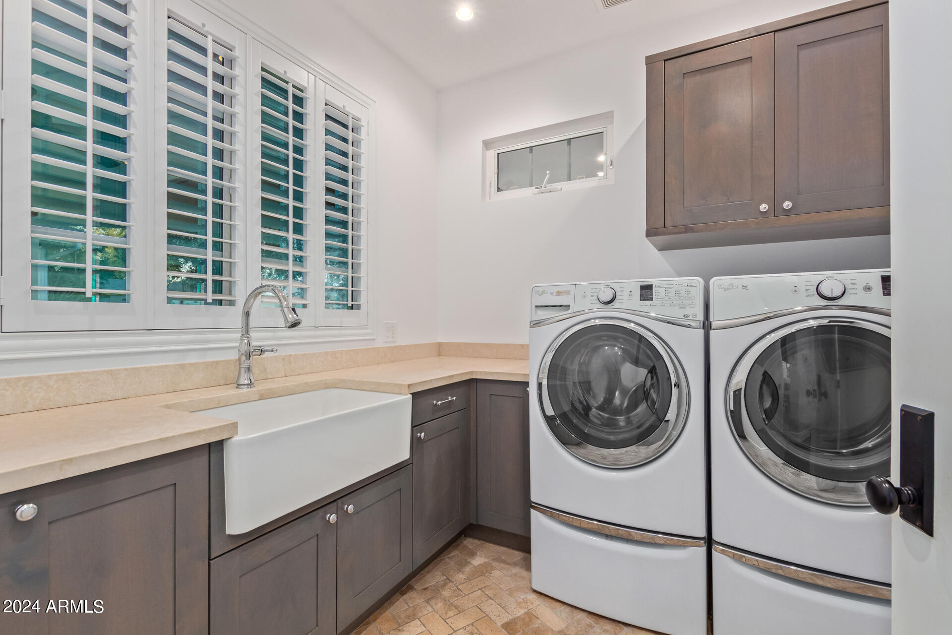 4018 E DEVONSHIRE Avenue