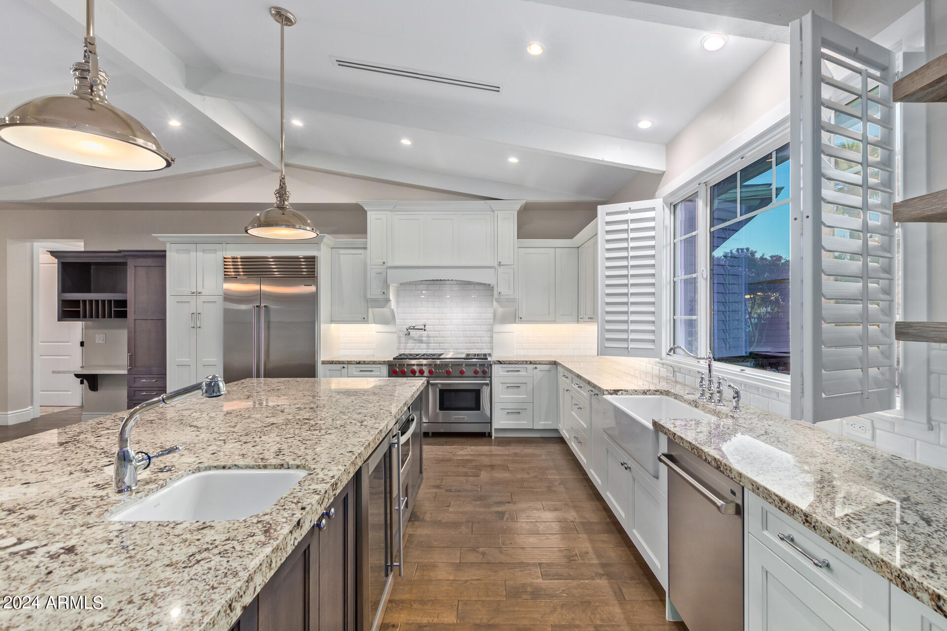 4018 E DEVONSHIRE Avenue