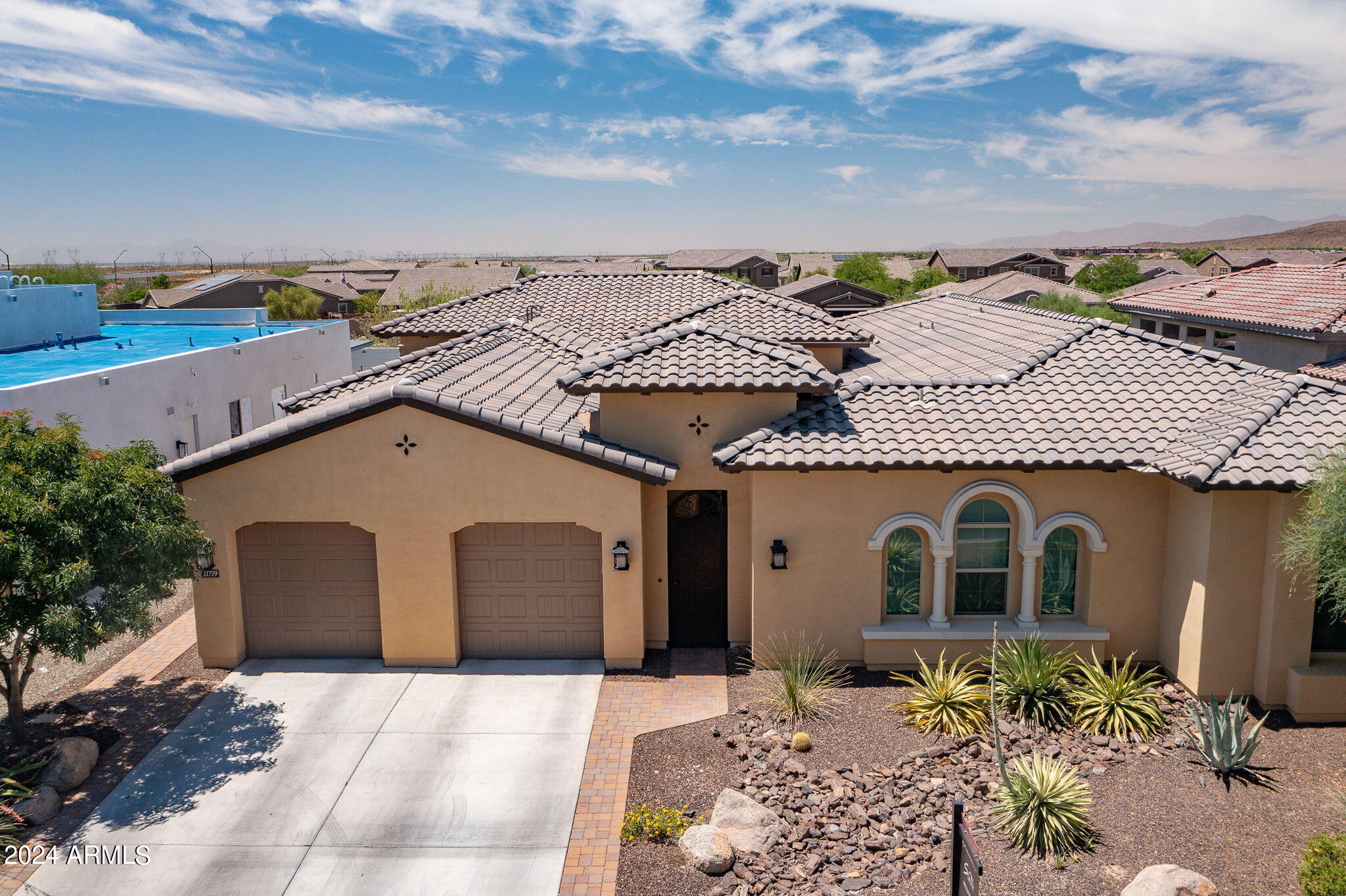 11719 W DOVE WING Way