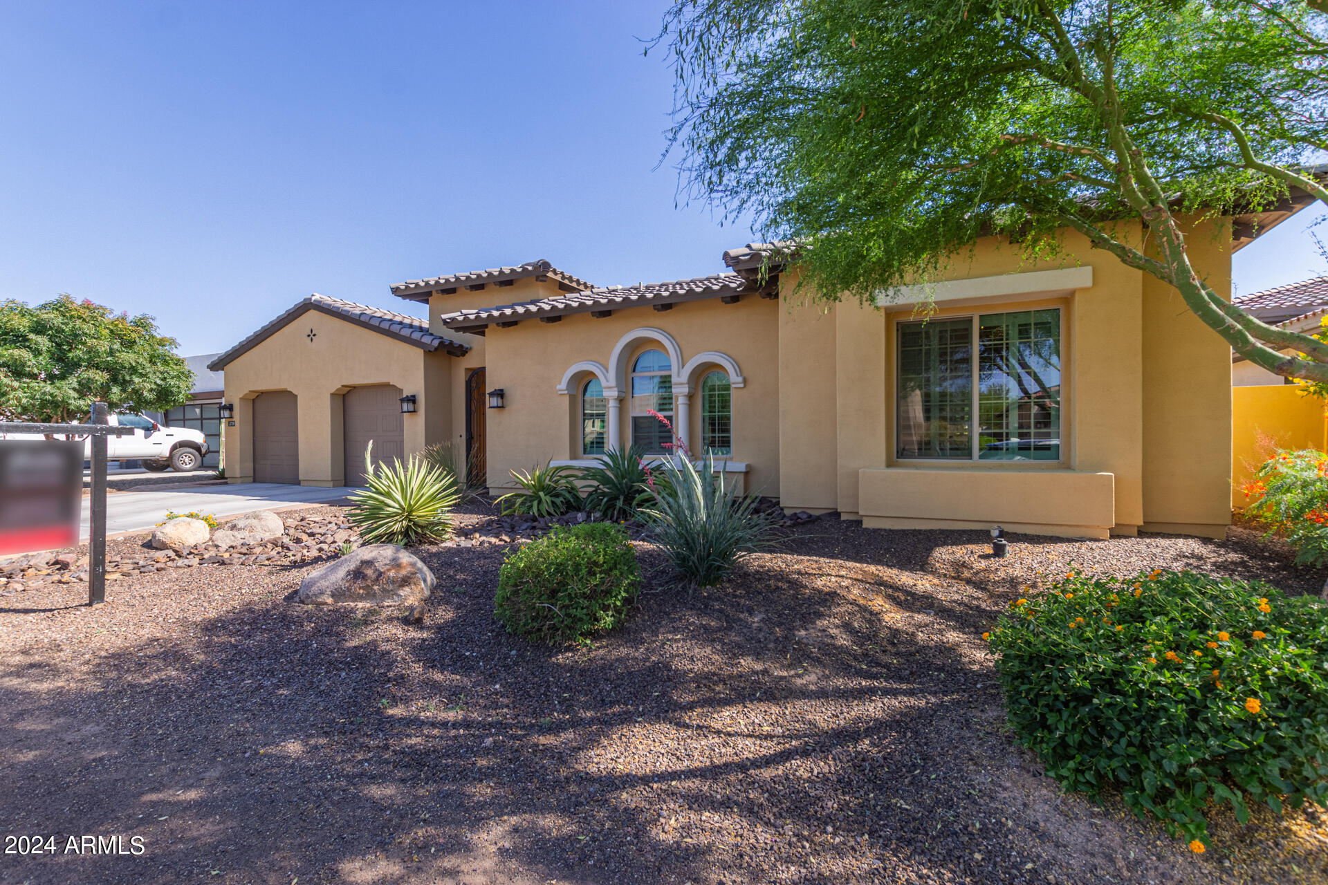 11719 W DOVE WING Way