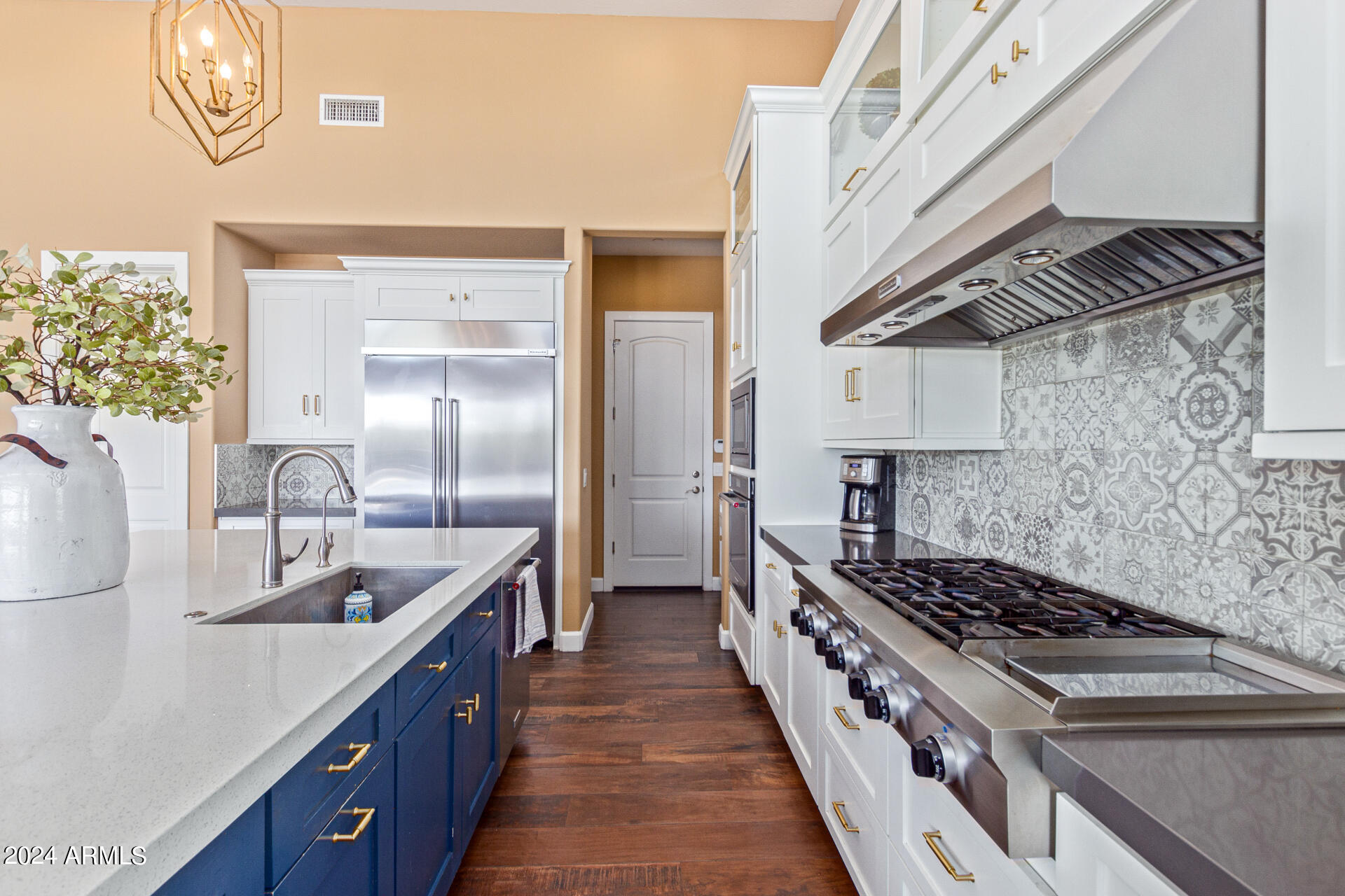 11719 W DOVE WING Way