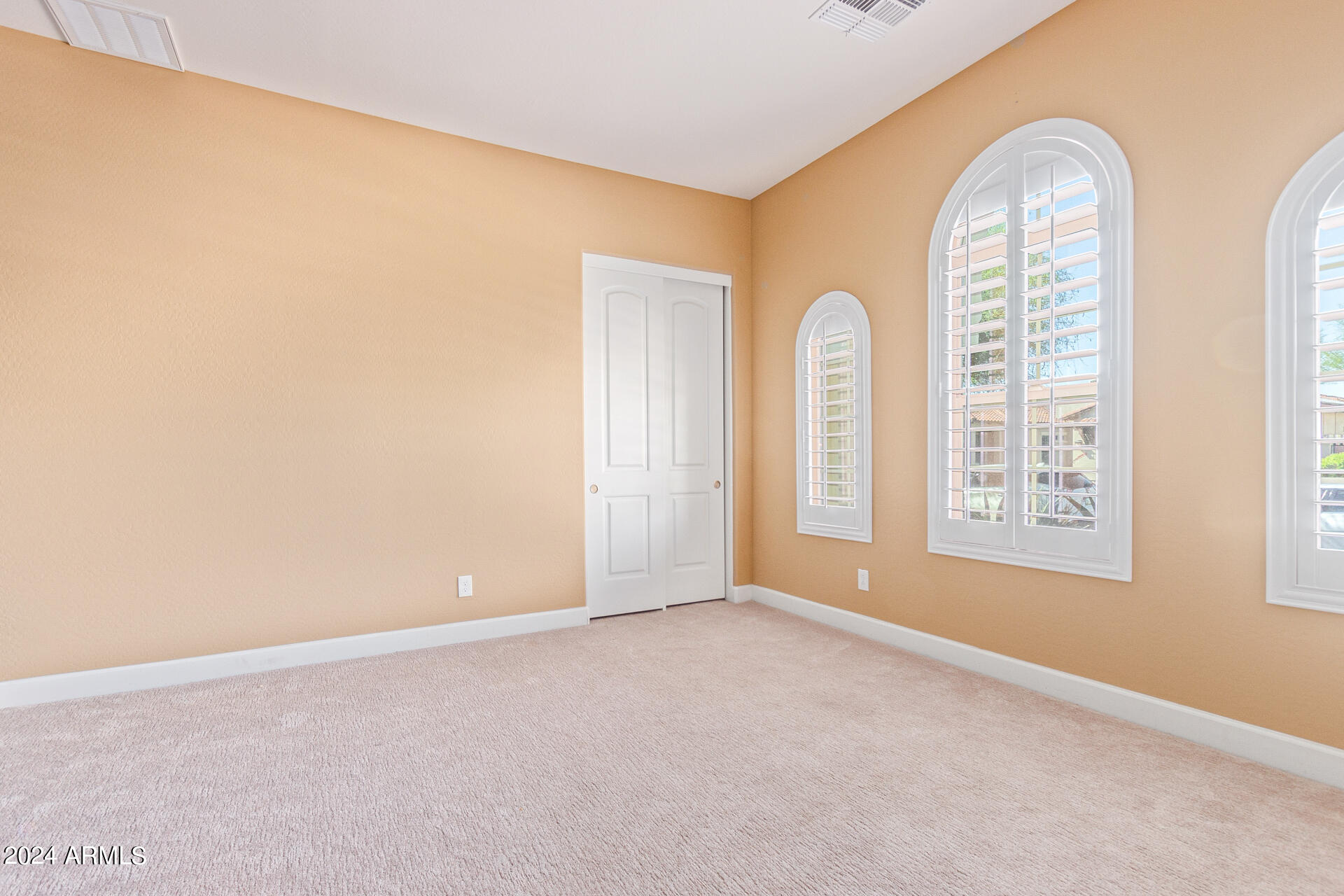 11719 W DOVE WING Way