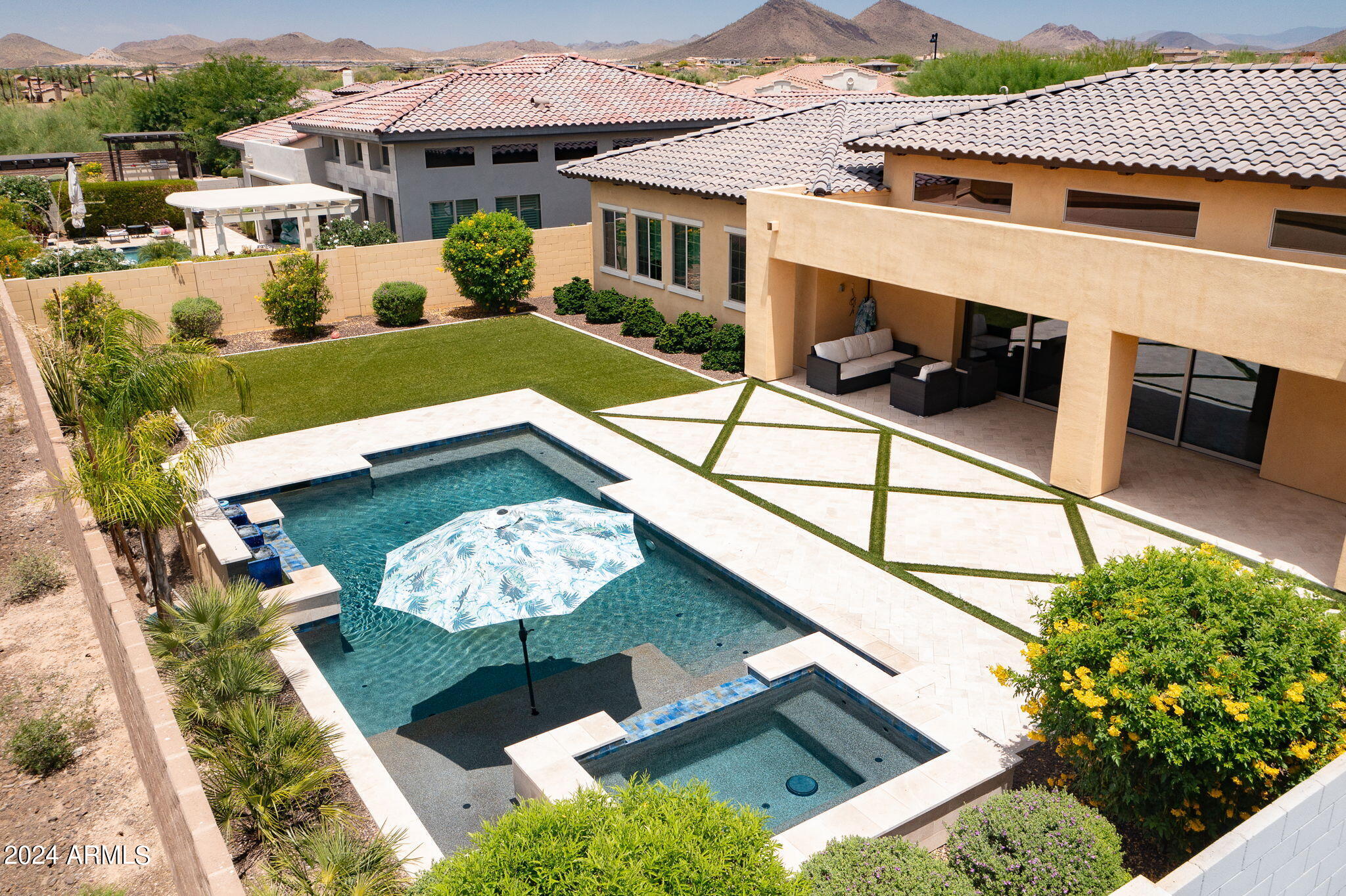 11719 W DOVE WING Way