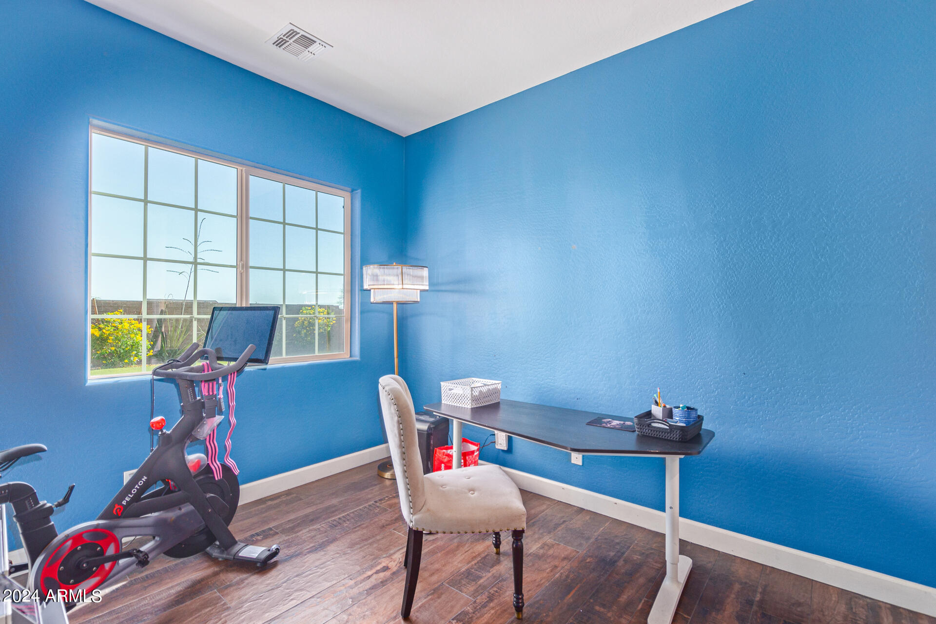 11719 W DOVE WING Way