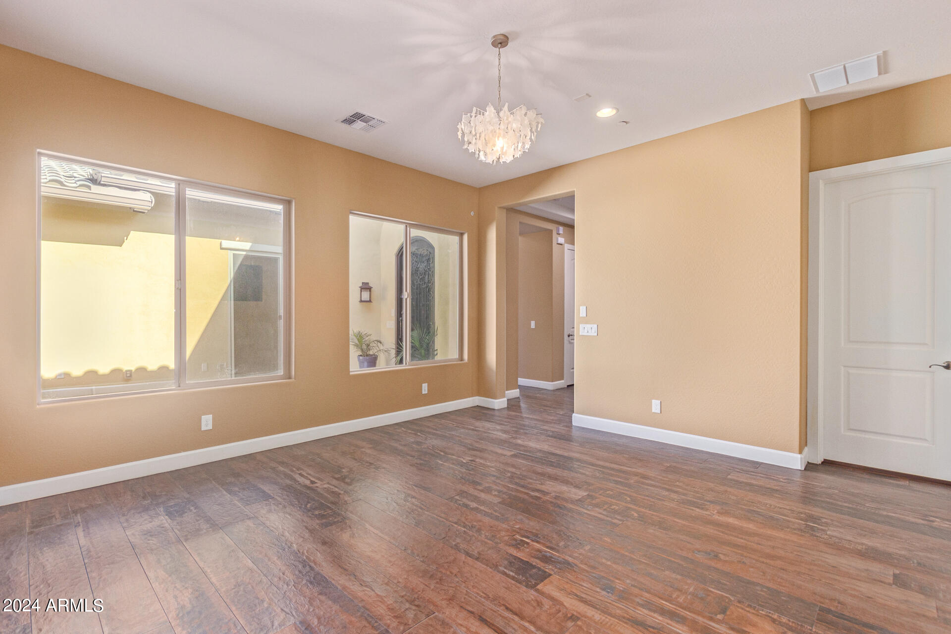 11719 W DOVE WING Way