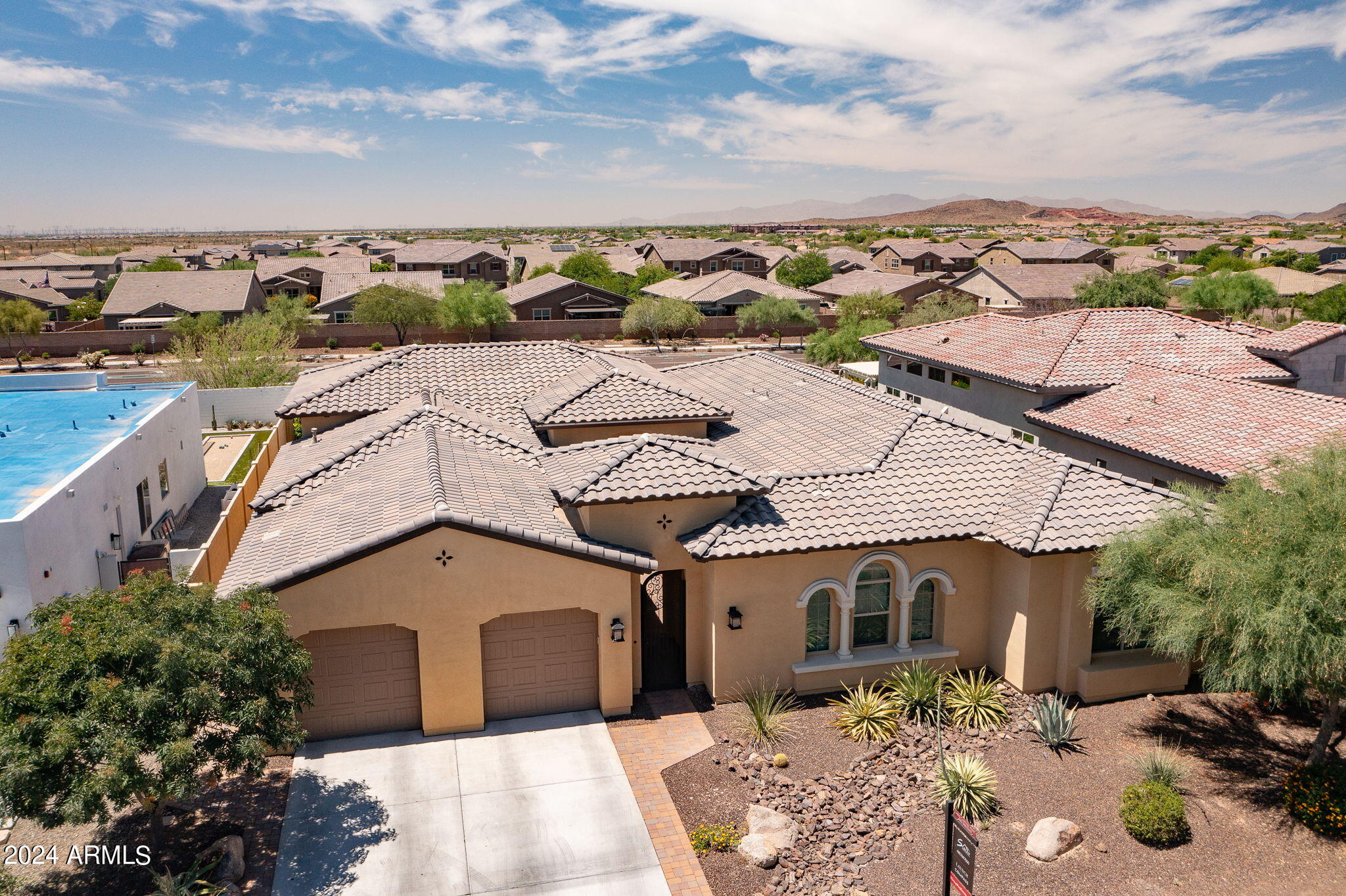 11719 W DOVE WING Way