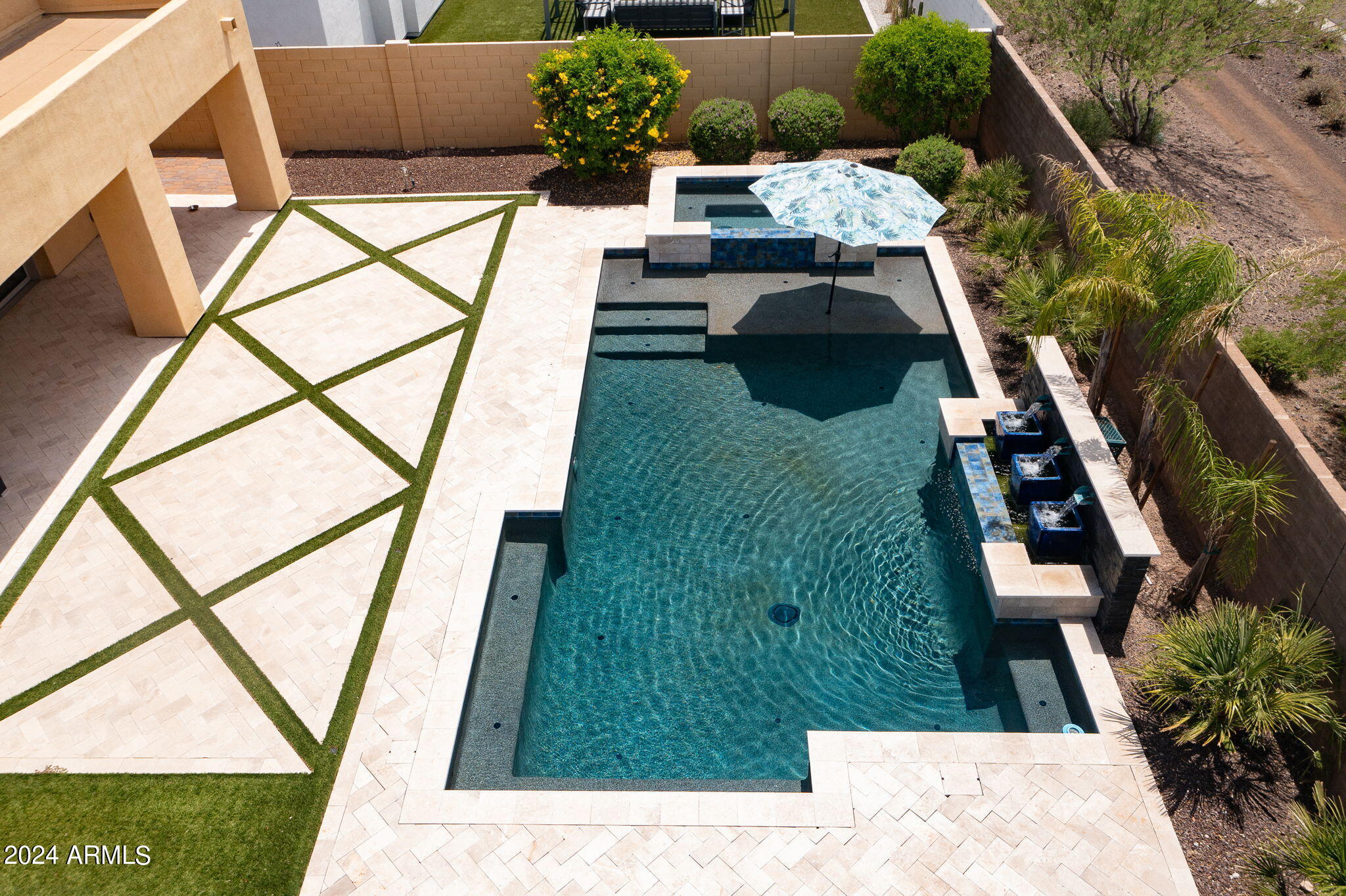 11719 W DOVE WING Way