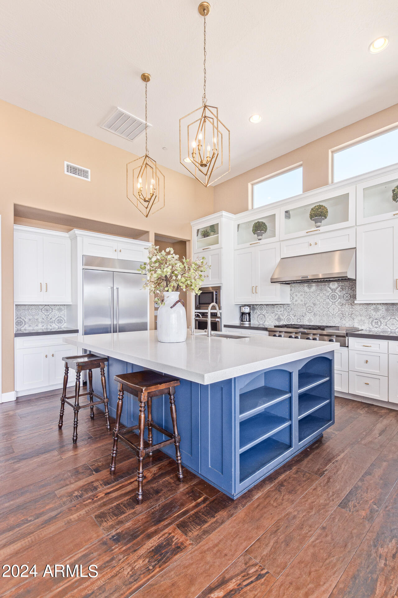 11719 W DOVE WING Way