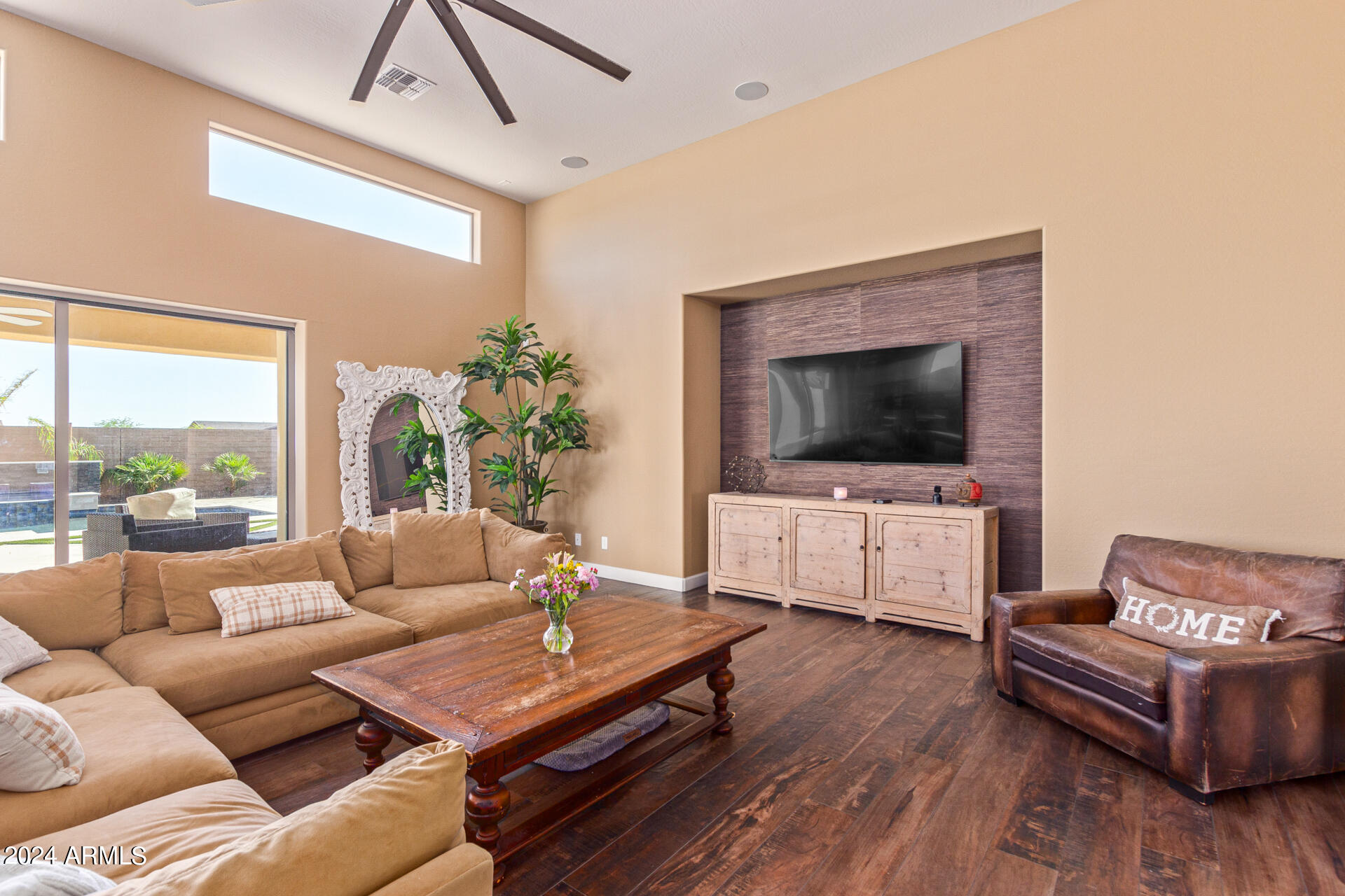 11719 W DOVE WING Way