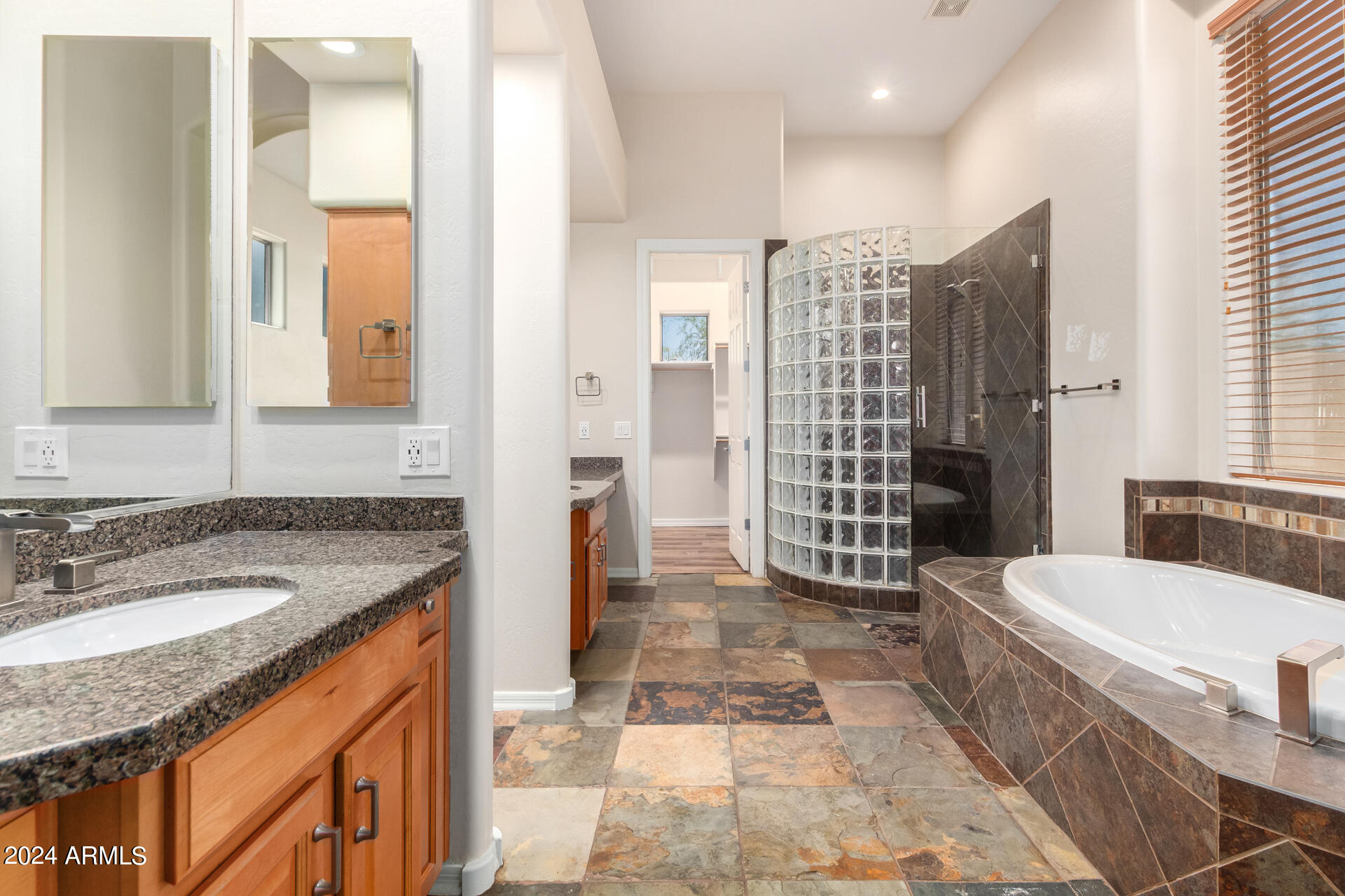 3747 E VILLA CASSANDRA Way