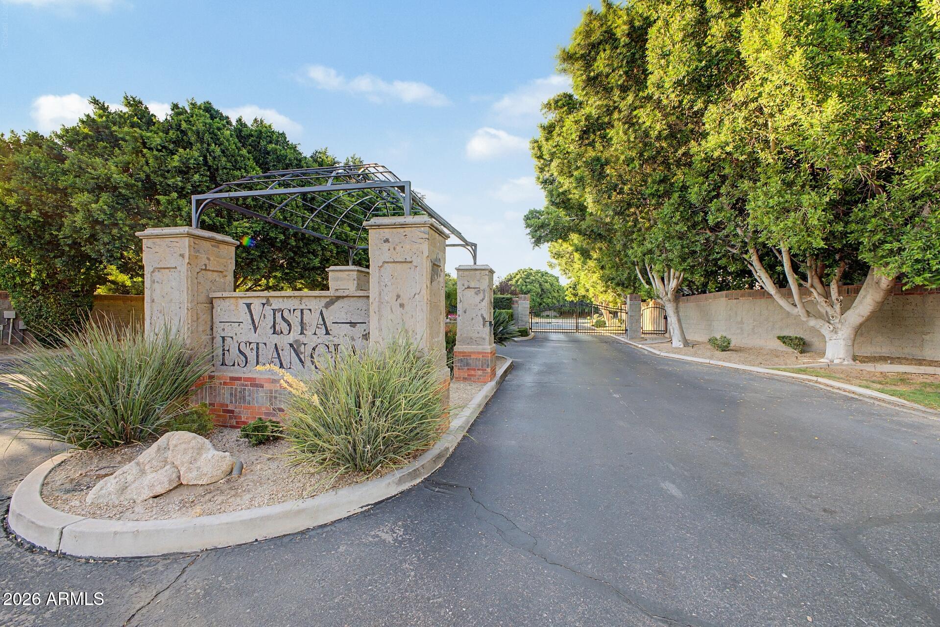 3937 E MENLO Circle