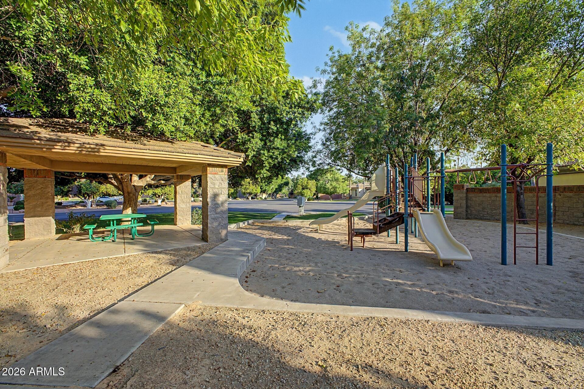 3937 E MENLO Circle