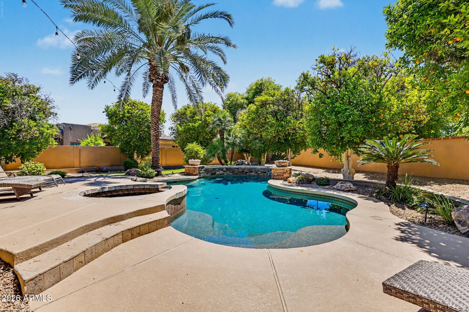 3937 E MENLO Circle