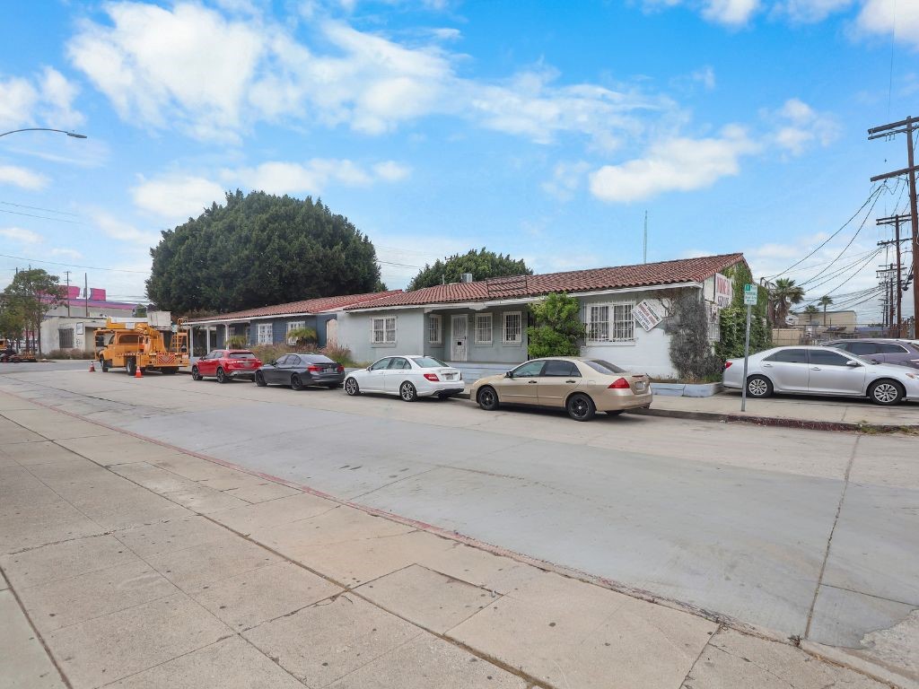 2655 Short Street