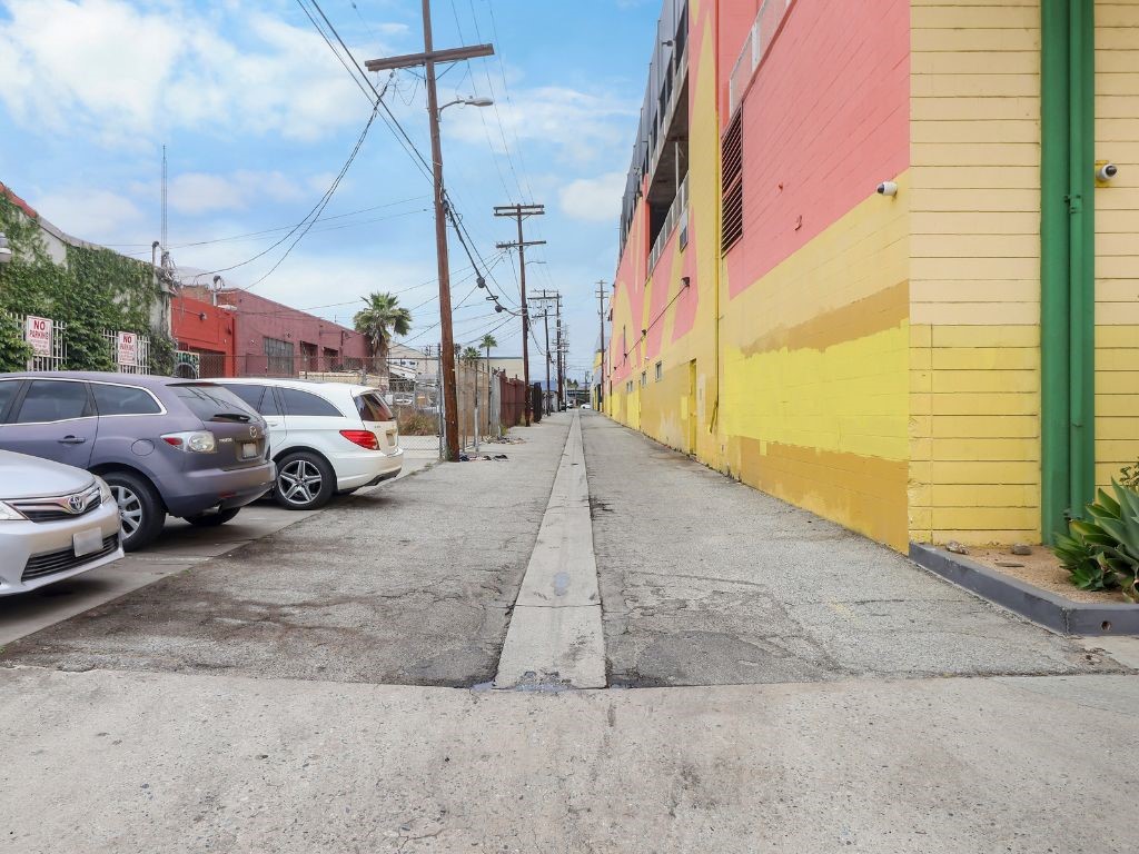 2655 Short Street