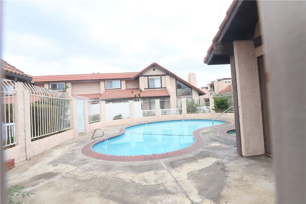 11547 LOWER AZUSA C