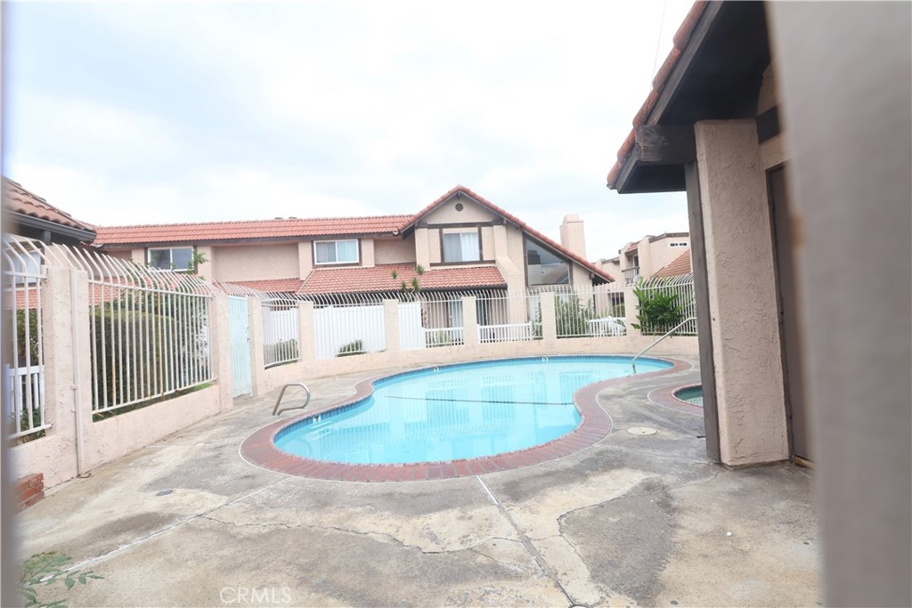 11547 LOWER AZUSA C