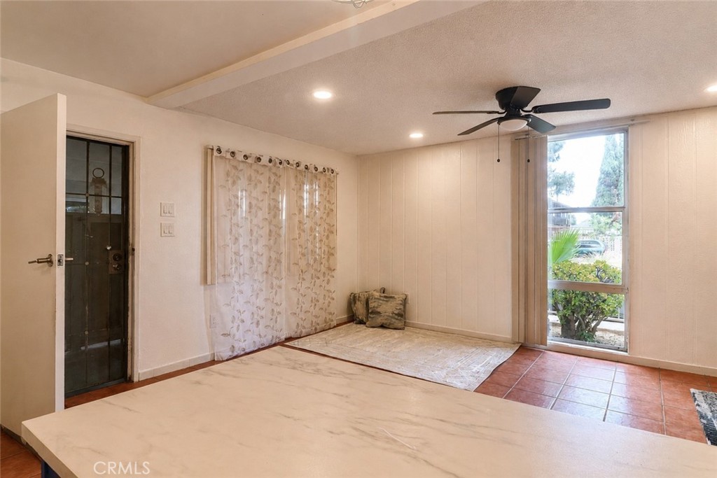 3365 SANTA FE Avenue 21