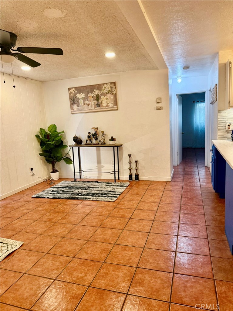3365 SANTA FE Avenue 21