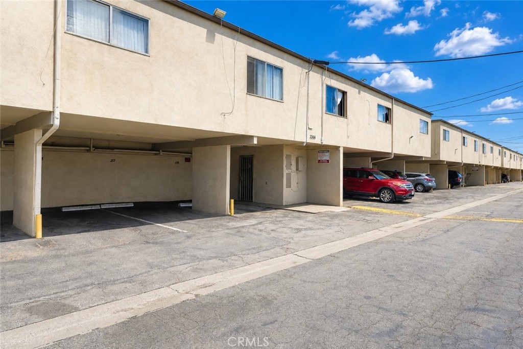 3365 SANTA FE Avenue 21