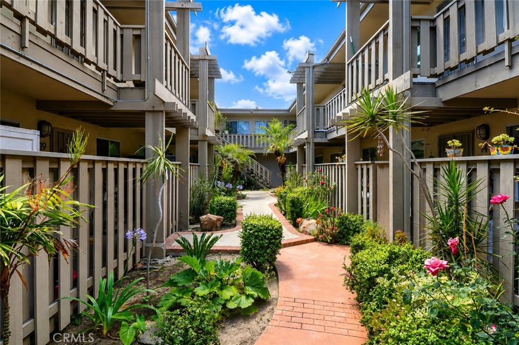 3365 SANTA FE Avenue 21