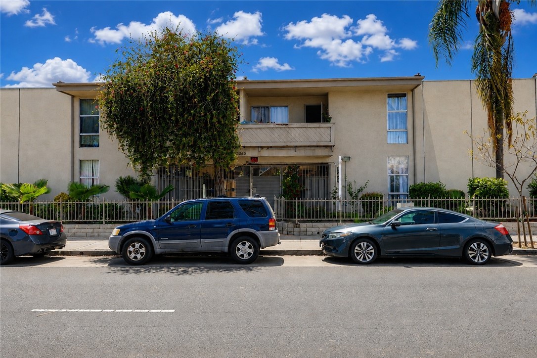 3365 SANTA FE Avenue 21