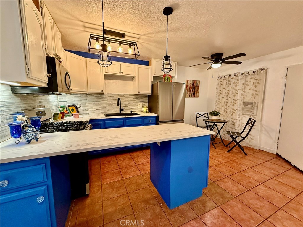 3365 SANTA FE Avenue 21