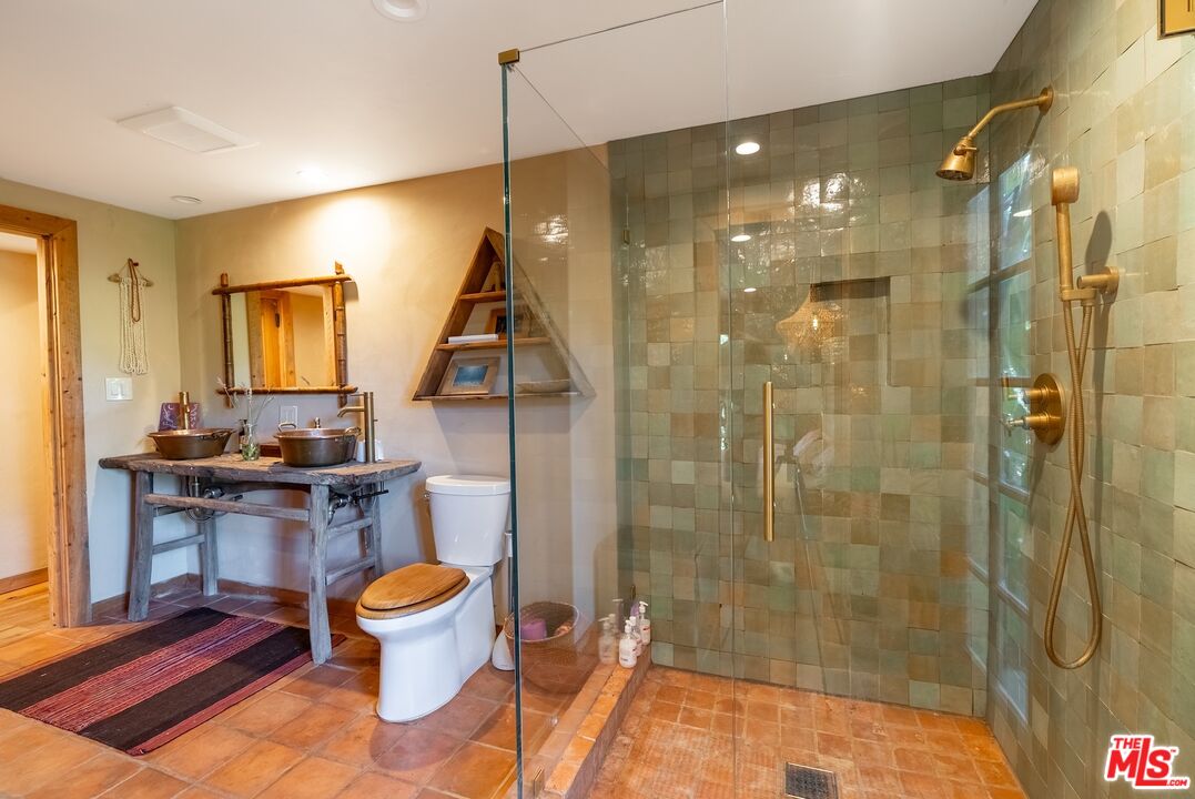 22068 Topanga School Rd