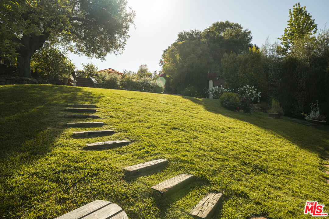 22068 Topanga School Rd