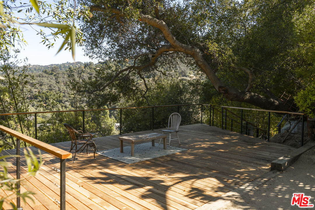 22068 Topanga School Rd